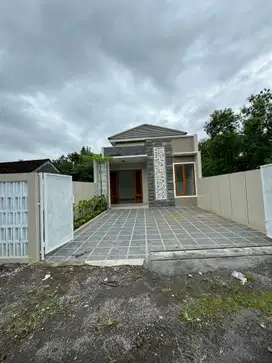 Rumah Baru Jl. Letkol Subradi Dekat Pasar Cebongan