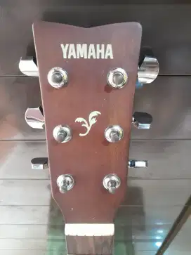 Gitar YAMAHA F310