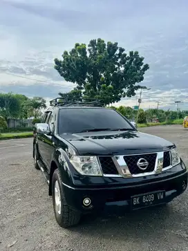 Nissan Navara Diesel AT 4x4 double cabin solar