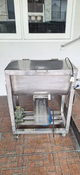 dijual pengaduk tepung kering (mixer kering) kapasitas 25 Kg,