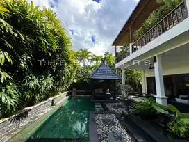 CONTEMPORARY VILLA IN PROXIMITY TO SEMINYAK BEACH