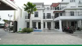 DIJUAL RUMAH DI KOMPLEK JEWEL PARK JALAN STARBAN MEDAN