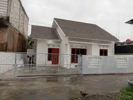 DIJUAL RUMAH di SIDOMOYO