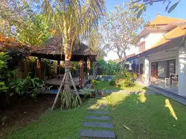 FOR SALE BEAUTIFUL TROPICAL VILLA AREA SEDAP MALAM DENPASAR