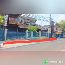 rumah pinggir jalan pandega marta sangat istimewa pogung UGM