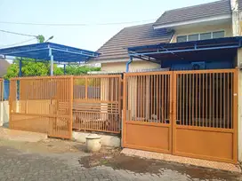 Rumah Hook Dijual Murah Di Perum. Golden Berry Menganti - Gresik