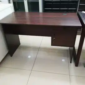 Meja Kantor MT baru