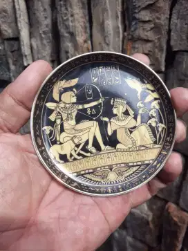 Antik vintage piring souvenir 10 cm negara mesir motif ratu cleopatra