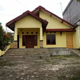 Dijual Rumah Pinggir Jalan Raya Daerah Salatiga