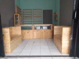 Etalase kaca pajangan asesoris hp vap3