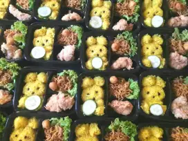 Bento nasi kuning