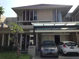 Disewakan Rumah 2 Lantai Siap Huni Furnish di Royal Residence Surabaya