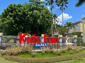 Depan Kidsfun Jogja: 100 Meter ke Jalan Raya