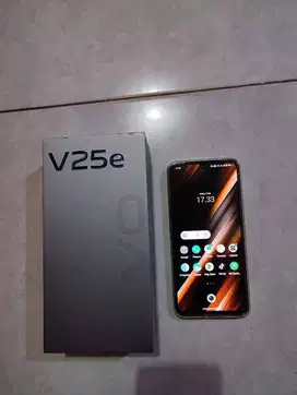 VIVO V25E (12/256)