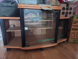 Meja TV Minimalis