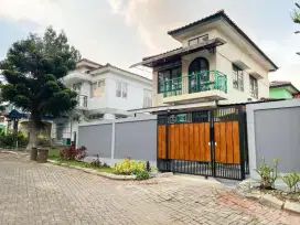 Di jual vila mewah 2LT ada kolam renangnya lokasi dikota bunga Cipanas