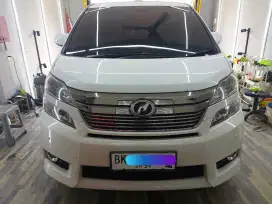 Toyota Vellfire warna PUTIH MUTIARA.