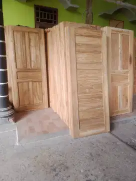 Pintu minimalis jati