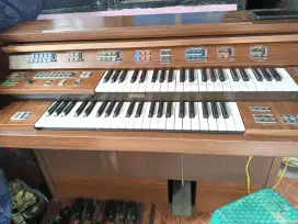 Organ Yamaha type Electone FE40