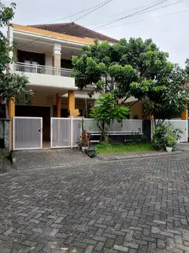 RUMAH MEWAH SIAP HUN ARAYA, MALANG