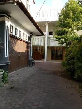 Dijual villa & guesthouse lantai 2 seminyak