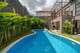 Dijual villa luxury lantai 2 lokasi semer kerobokan