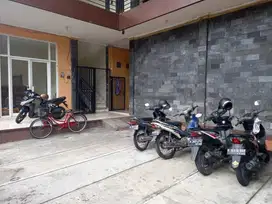 Dijual kost di laweyan solo