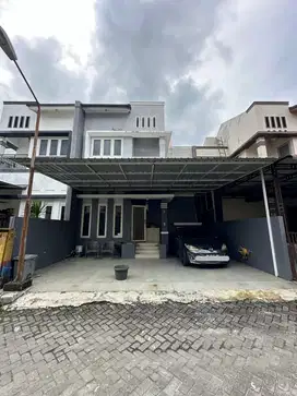 RUMAH 2 LANTAI CANTIK JL EKA WARNI