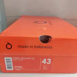 Sepatu bola Ortuseight Forte Ascalon white gold size 43