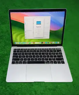 Apple Macbook Air 2019 i5 8/256 Silver mulus murah