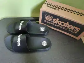 Sendal Skaters Hitam No 42