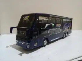 MINIATUR BUS SKALA 1:50