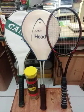 Borongan raket tenis buatan USA