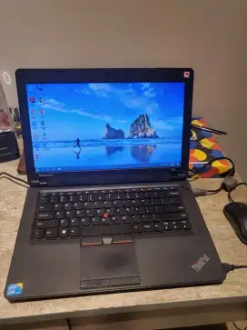 laptop Thinkpad E40
i5
Ram 8
Ssd 256 GB