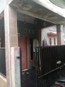 Dijual Rumah Kampung  di karang timur Ciledug.