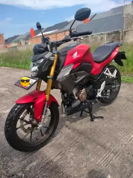 Allnew Honda CB 150R V4 2024 SE tipe tertinggi