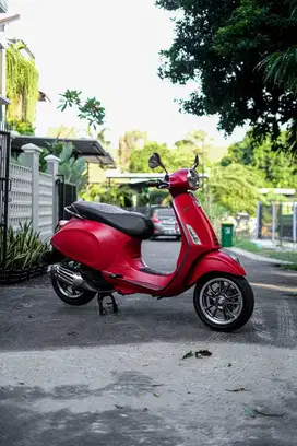 Dijual Vespa Primavera S 150 iGet Facelift Rare Colour