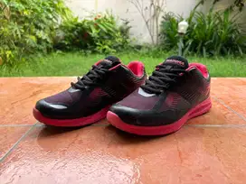 Sepatu Diadora Wanita