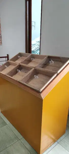 Dijual Etalase Display Donat