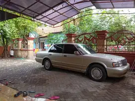 Jual Toyota Crown Royal Saloon