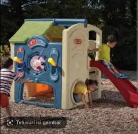 Step2 Neighborhood Fun Center Playhouse Slide rumah