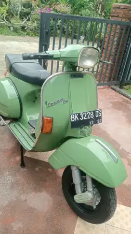 Vespa PX tahun 1983