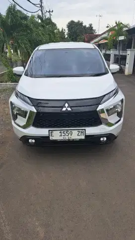 Xpander GLS mt 2024 nik 2023