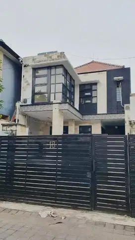 DIJUAL RUMAH SEMI VILLA DI RENON DENSEL