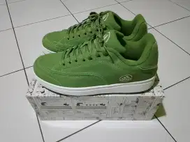 Adidas casual green