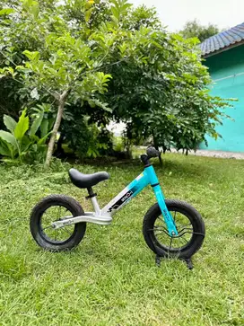 push bike / balance bike iCycle Assault