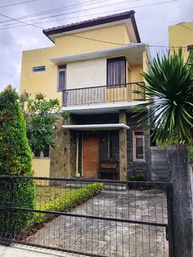 Dijual Rumah Cantik View Garden Denpasar Selatan