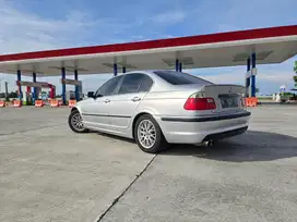 BMW E46 325i 2001