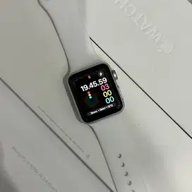 Apple Watch Series 3 38mm Silver Like New