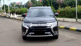 Mitsubishi Outlander 2.4 PHEV Ultimate Hybrid AWD 2020 NIK 2019 LOW KM